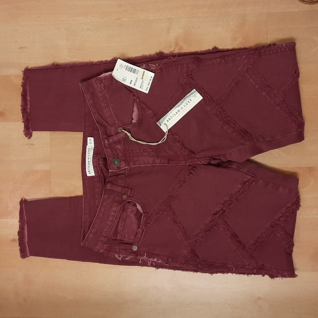 Nwt, Artisan De Luxe Jami Deep Red Frayed Jeans